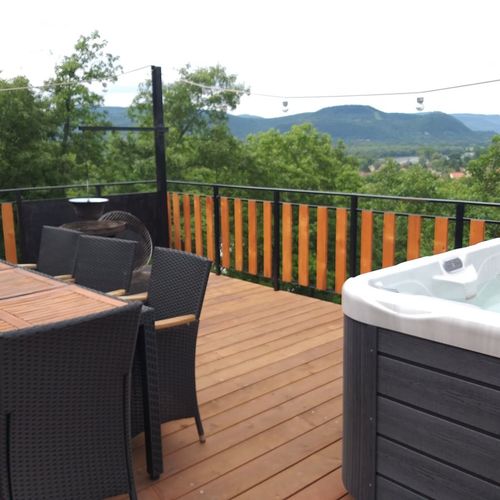 Apartament with jacuzzi  cu panoramă pentru 4 pers. (se inchirieaza doar integral) (se poate solicita pat suplimentar)
