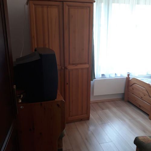 Camera twin cu baie lCD TV