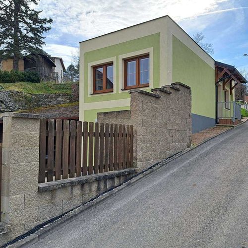 Apartman se zahradou pro 4 os. s 1 ložnicí s výhledem na město