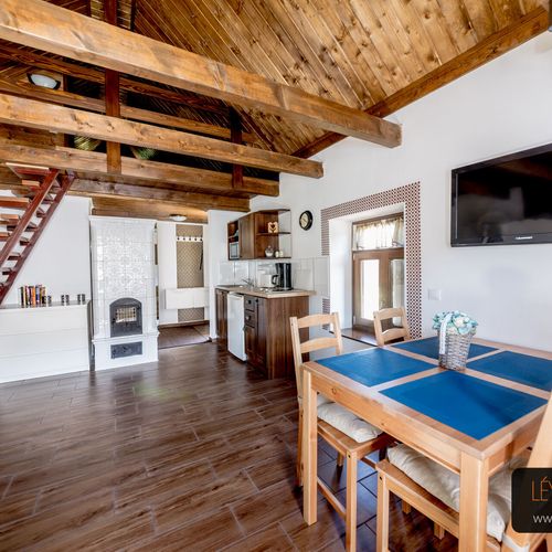 Casa rustică familial(ă) cu aer condiționat pentru 4 pers. (se inchirieaza doar integral)