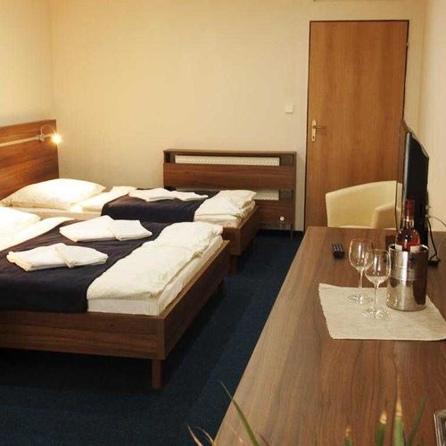 Pokój 3-osobowy z balkonem z prysznicem