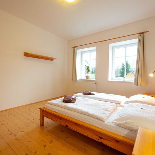 Apartman se sprchou s privátní koupelnou mimo apartmán pro 4 os. (s možností přistýlky)