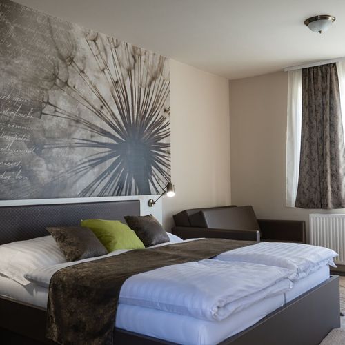 Apartament la etaj la parter cu 1 camera pentru 2 pers. (se poate solicita pat suplimentar)