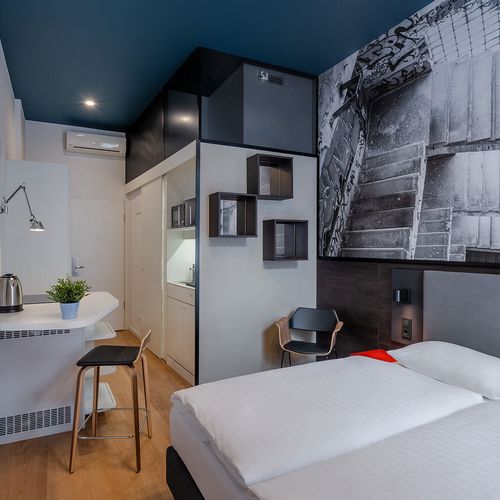 Apartament cu baie cu chicinetă proprie cu 1 camera pentru 2 pers.