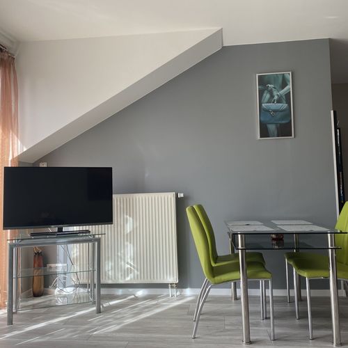 Apartament la etaj cu 2 camere pentru 4 pers. (se poate solicita pat suplimentar)