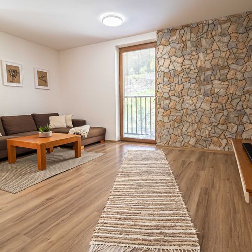 Apartament deluxe cu duș pentru 5 pers. (se poate solicita pat suplimentar)