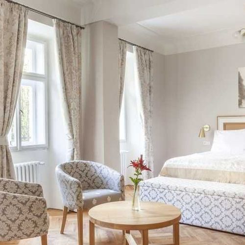 Pokój 4-osobowy Deluxe z widokiem na miasto