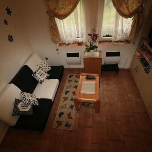 Apartament cu chicinetă proprie cu terasă pentru 4 pers. (se poate solicita pat suplimentar)