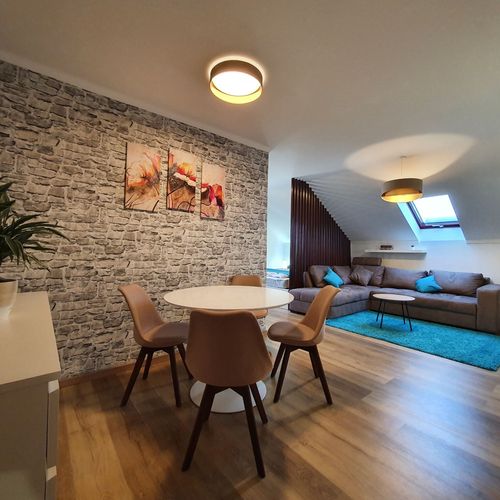 Apartament la etaj cu 1 camera pentru 4 pers.