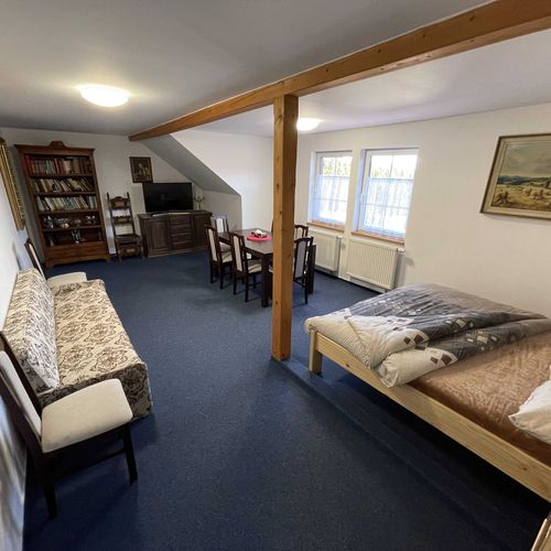 Apartman se sprchou s privátní koupelnou mimo apartmán pro 6 os.