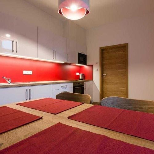 Apartman se sprchou pro 4 os. s 1 ložnicí v suterénu