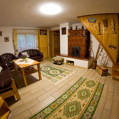 Casă de vacanță întreaga unitate cu panoramă pentru 6 pers. (se inchirieaza doar integral)