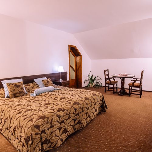 Apartament la etaj cu 2 camere pentru 4 pers.