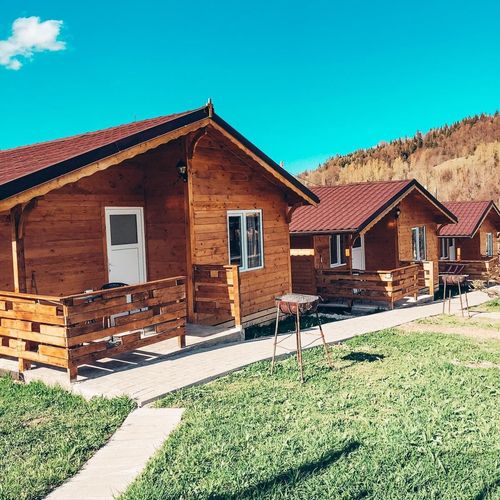 Cabană family cu vedere spre munte pentru 4 pers. (se inchirieaza doar integral)
