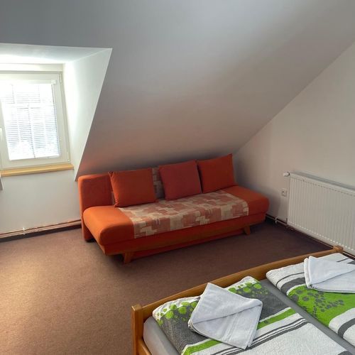 Apartament cu balcon cu baie cu 2 camere pentru 6 pers.