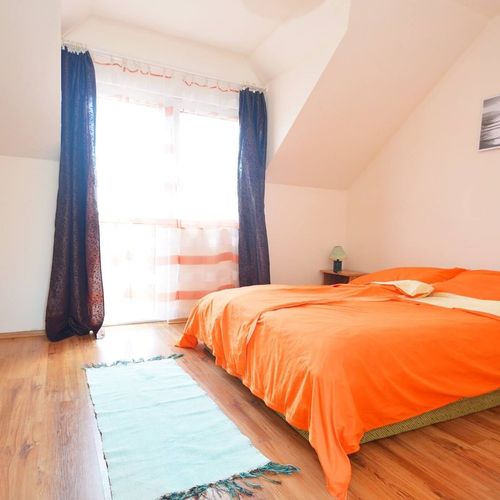 Casă de vară familial(ă) pentru 10 pers. (se inchirieaza doar integral) (se poate solicita pat suplimentar)