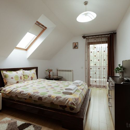 Apartament family cu balcon cu 2 camere pentru 4 pers.