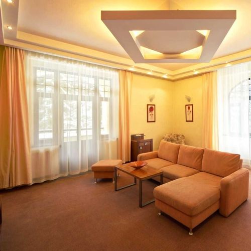 Apartament 2-osobowy z balkonem z 1 pomieszczeniem sypialnianym (możliwa dostawka)