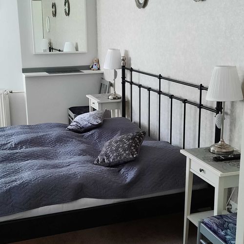 Apartament cu duș cu chicinetă proprie pentru 3 pers. (se poate solicita pat suplimentar)