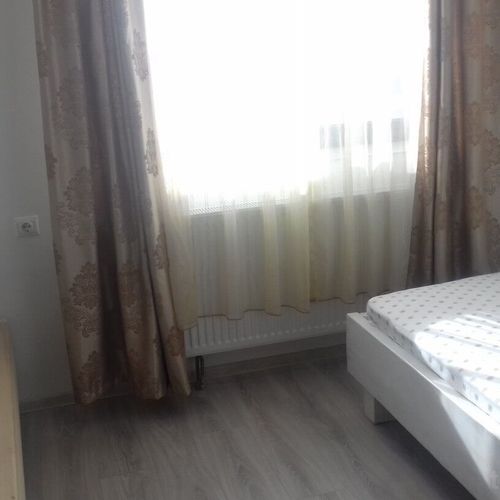 Camera tripla la mansardă