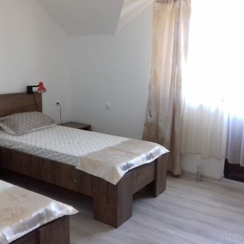 Camera twin la etaj cu balcon
