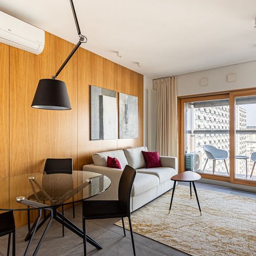 Apartament deluxe la etaj cu 2 camere pentru 4 pers.