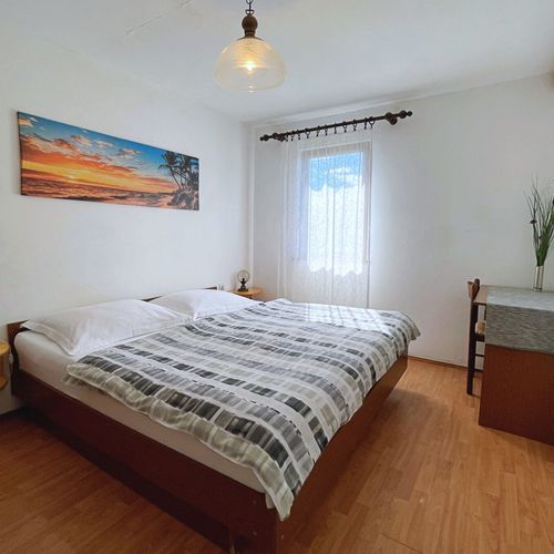 Apartament cu aer condiționat cu vedere spre mare cu 3 camere pentru 7 pers.