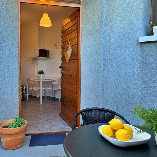Apartament studio la parter cu 1 camera pentru 2 pers.