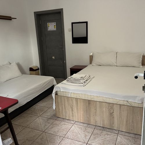 Pokój 4-osobowy na parterze z balkonem