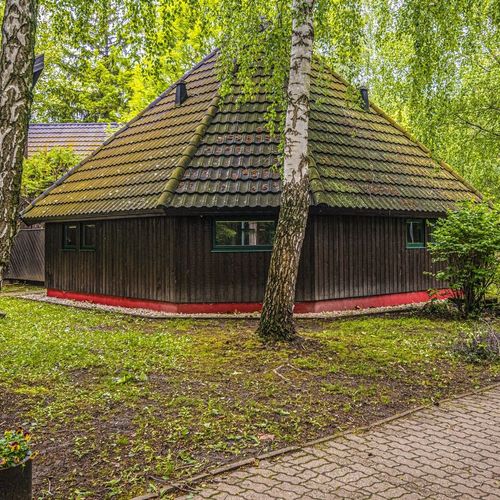 Bungalow (jako celek) s galérií s privátní koupelnou mimo apartmán pro 4 os. (s možností přistýlky)