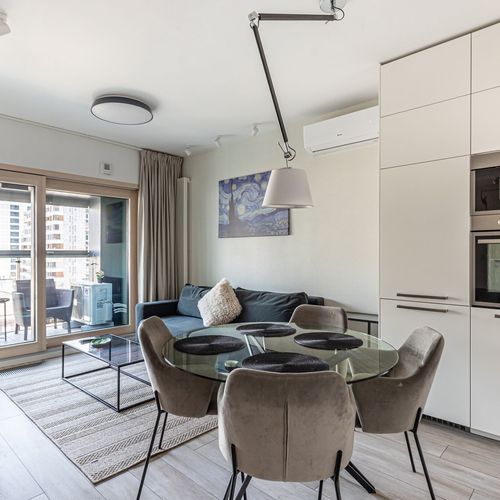 Apartament deluxe la etaj cu 3 camere pentru 5 pers.