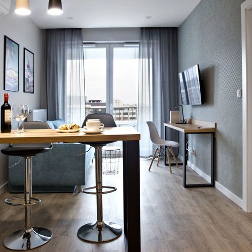 Apartament 4-osobowy na piętrze Standard Plus z 2 pomieszczeniami sypialnianymi