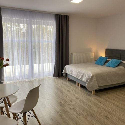 Apartman s balkónem s koupelnou pro 4 os. s 1 ložnicí