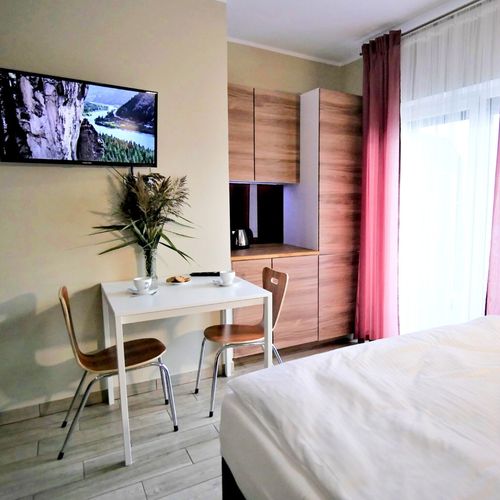 Camera tripla cu baie cu terasă