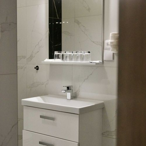 Apartament deluxe cu duș cu 1 camera pentru 4 pers.