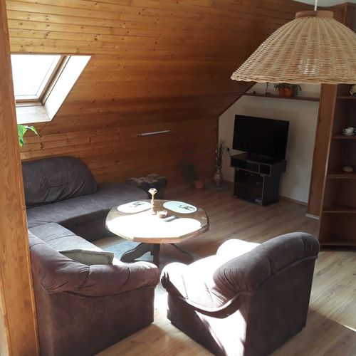 Apartman se sprchou s privátní koupelnou mimo apartmán pro 5 os. se 2 ložnicemi