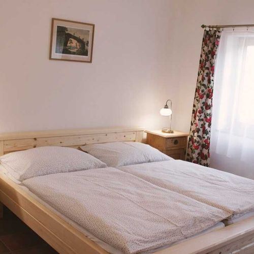 Apartman se sprchou s privátní koupelnou mimo apartmán pro 4 os.
