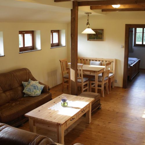 Apartman se sprchou s privátní koupelnou mimo apartmán pro 4 os.