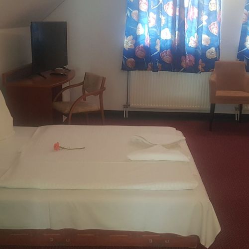 Camera cvadrupla familial(ă) cu aer condiționat