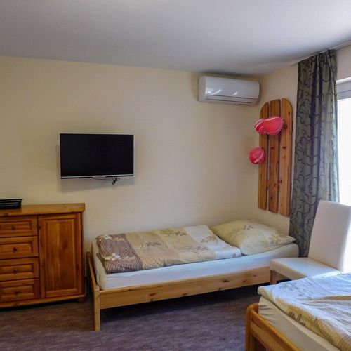 Apartament familial(ă) lângă piscină cu 2 camere pentru 5 pers.