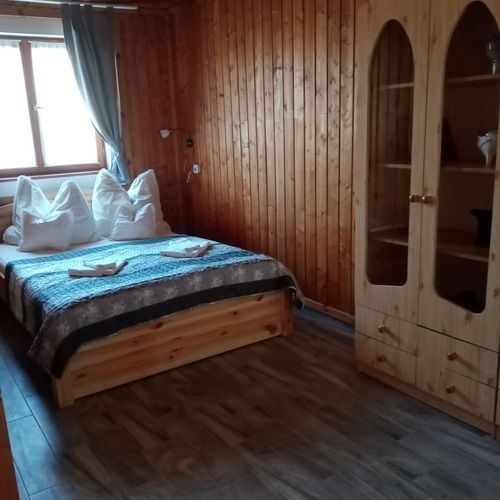 Casă de vară family cu bucătărie proprie pentru 6 pers. (se inchirieaza doar integral)