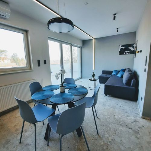 Apartament premium cu terasă cu 3 camere pentru 6 pers.