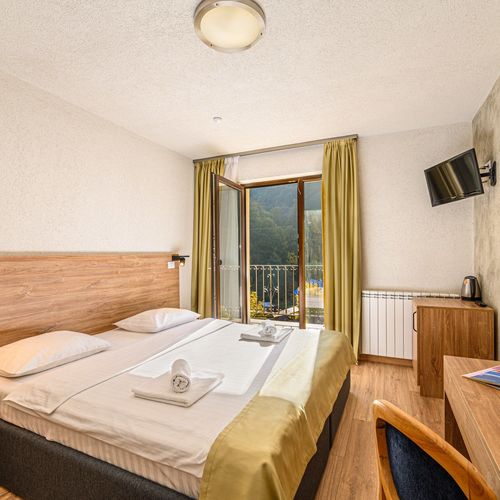 Camera dubla standard cu balcon