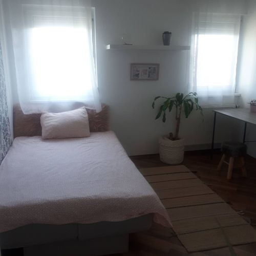 Apartament cu aer condiționat cu vedere spre oraș cu 3 camere pentru 4 pers.