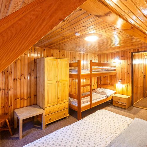 Apartman se sprchou  pro 5 os.