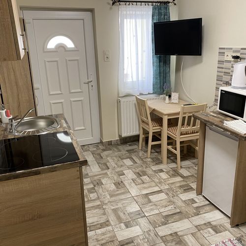 Apartman s manželskou postelí s 1 ložnicí s výhledem do dvora přízemní