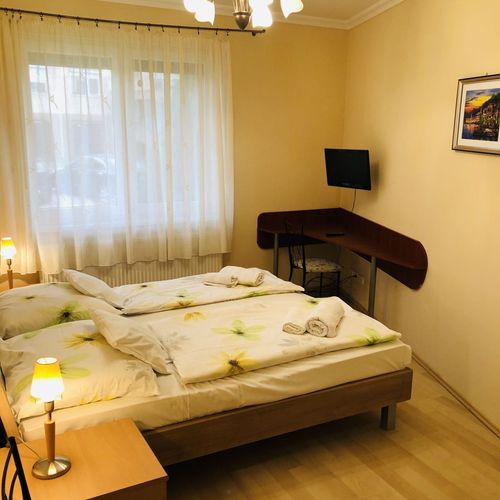Apartament familial(ă) la parter pentru 5 pers. (se inchirieaza doar integral)