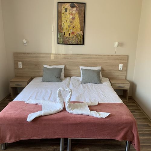 Apartament 2-osobowy z klimatyzacją z własną kuchnią z 1 pomieszczeniem sypialnianym (możliwa dostawka)