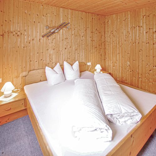 Apartament pentru 4 pers. (se inchirieaza doar integral)