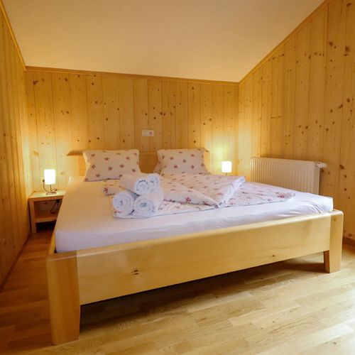Apartament pentru 5 pers. (se inchirieaza doar integral)